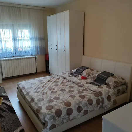 5 Jezera Apartment *